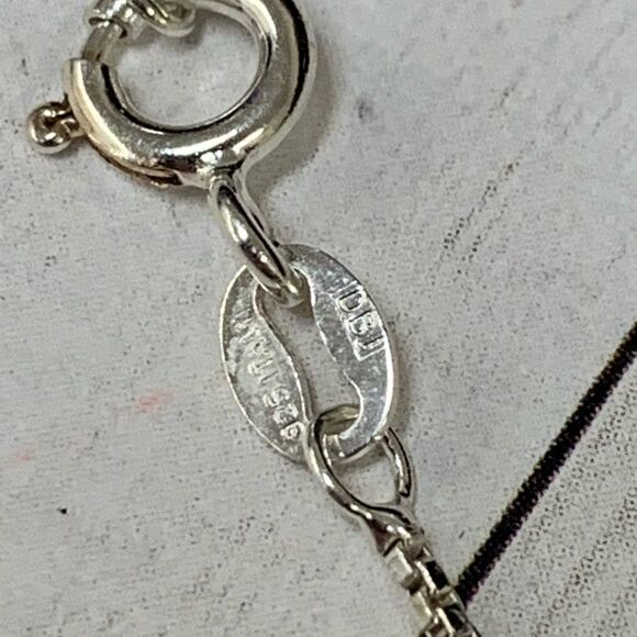 Sterling Silver Pink Shell MOP Necklace - Picture 4 of 4